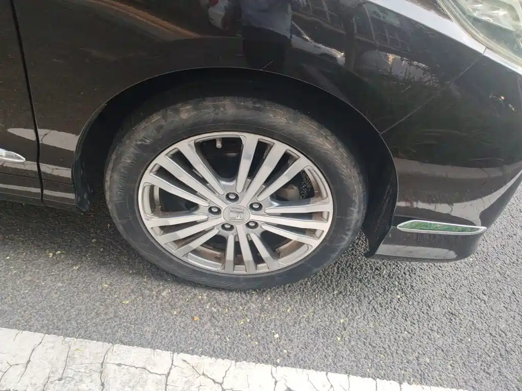 Honda Elysion — миниатюра 8