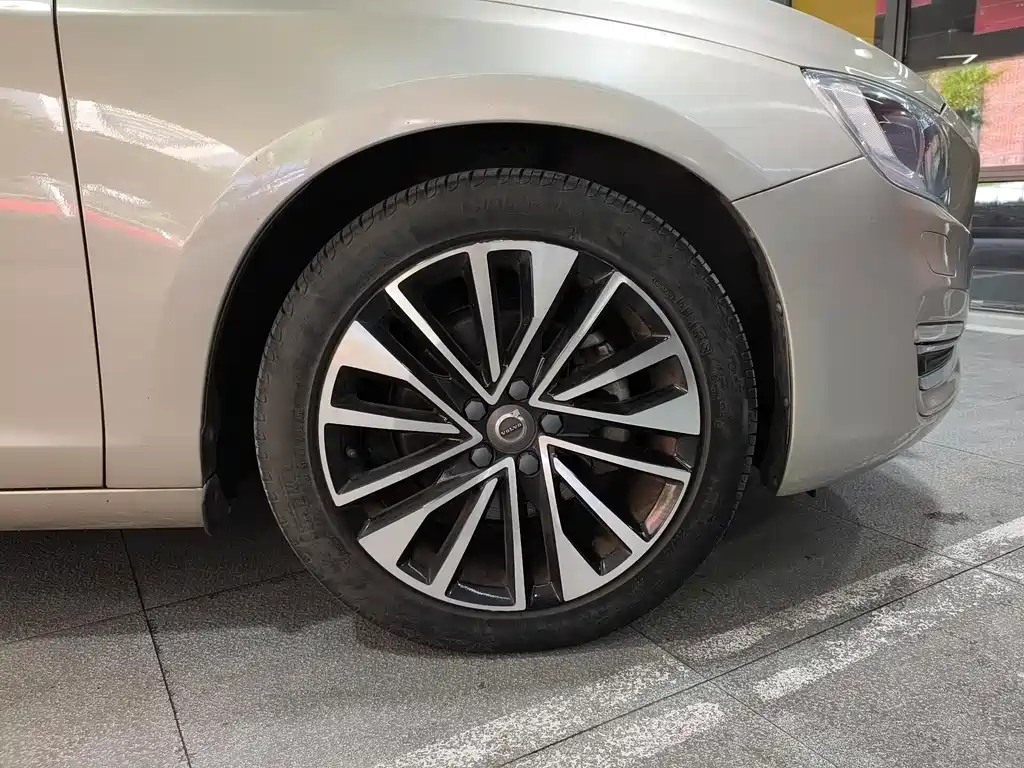 Volvo S60 — миниатюра 16