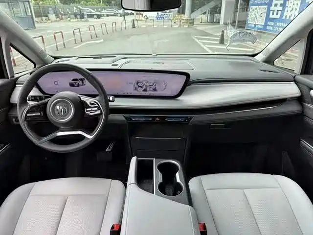 Buick GL8 — миниатюра 12