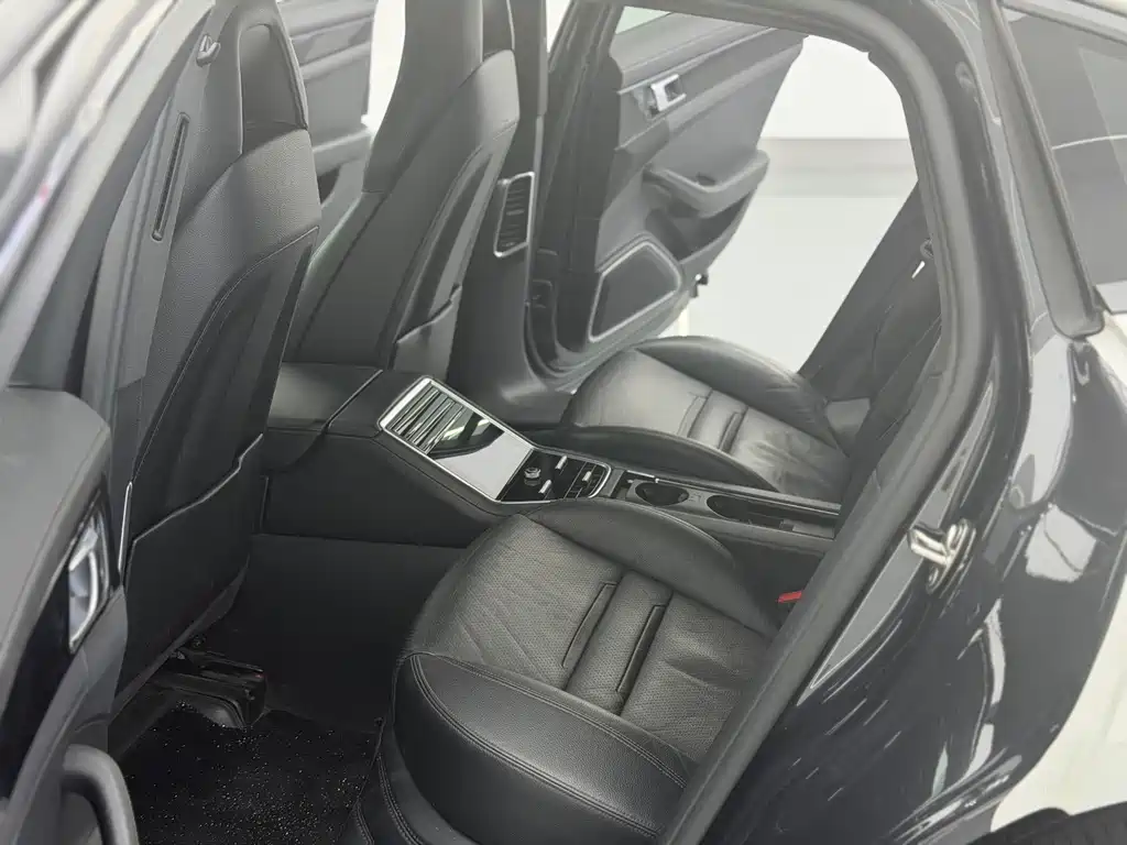 Porsche Panamera — миниатюра 11