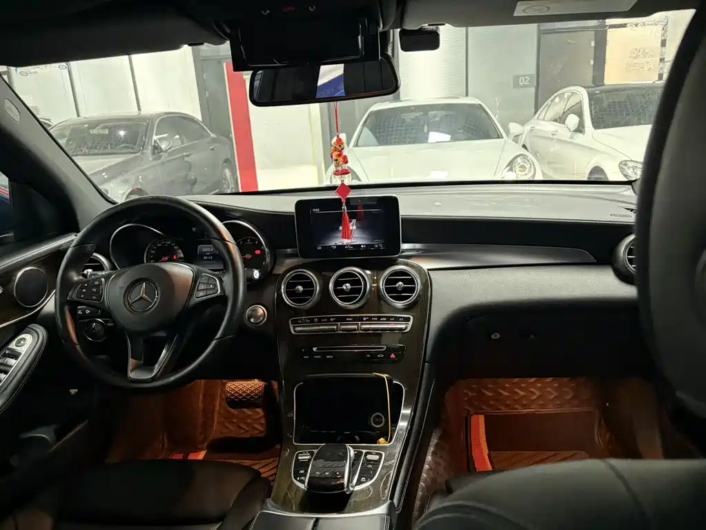 Mercedes-Benz GLC — миниатюра 8