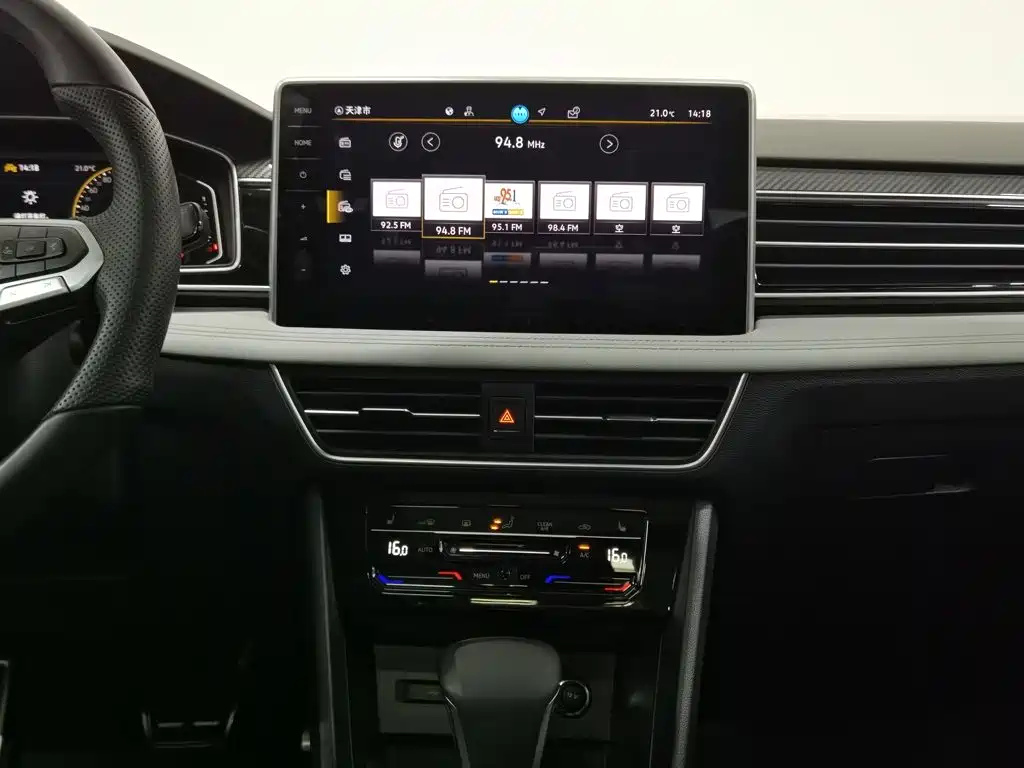 Volkswagen Tiguan L — миниатюра 12