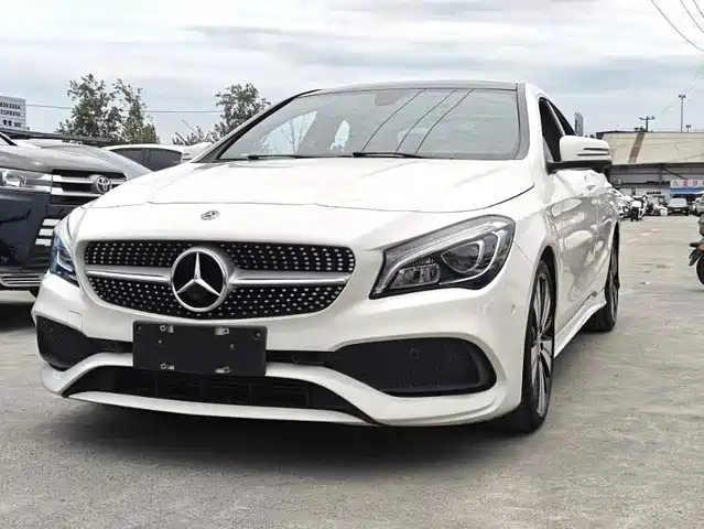 Mercedes-Benz CLA