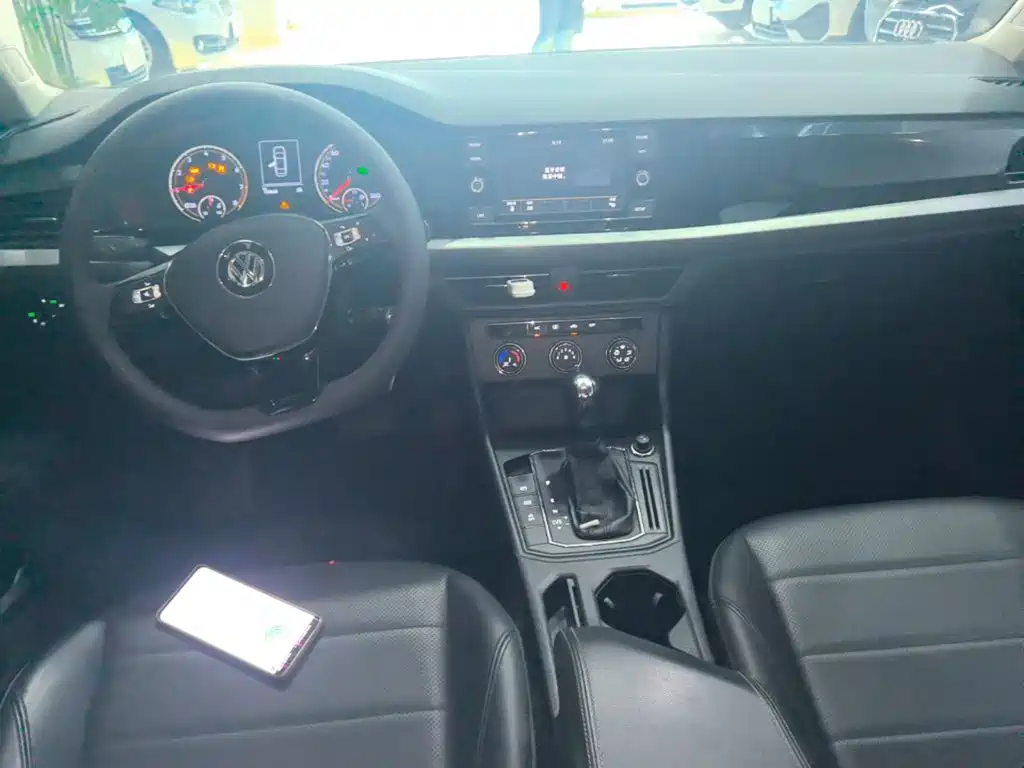 Volkswagen Lavida — миниатюра 10