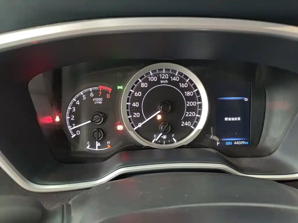 Toyota Frontlander — миниатюра 12