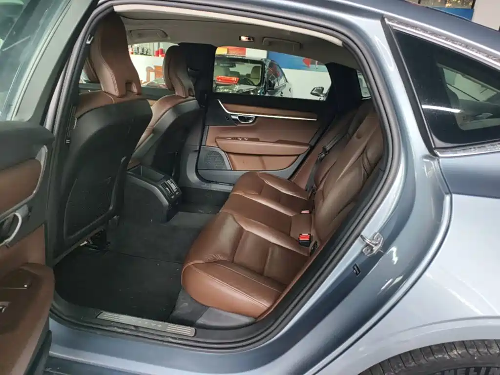 Volvo S90 — миниатюра 17