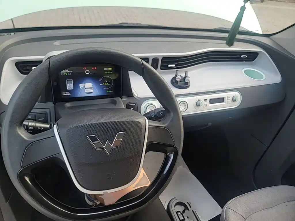 Wuling MINIEV — миниатюра 10