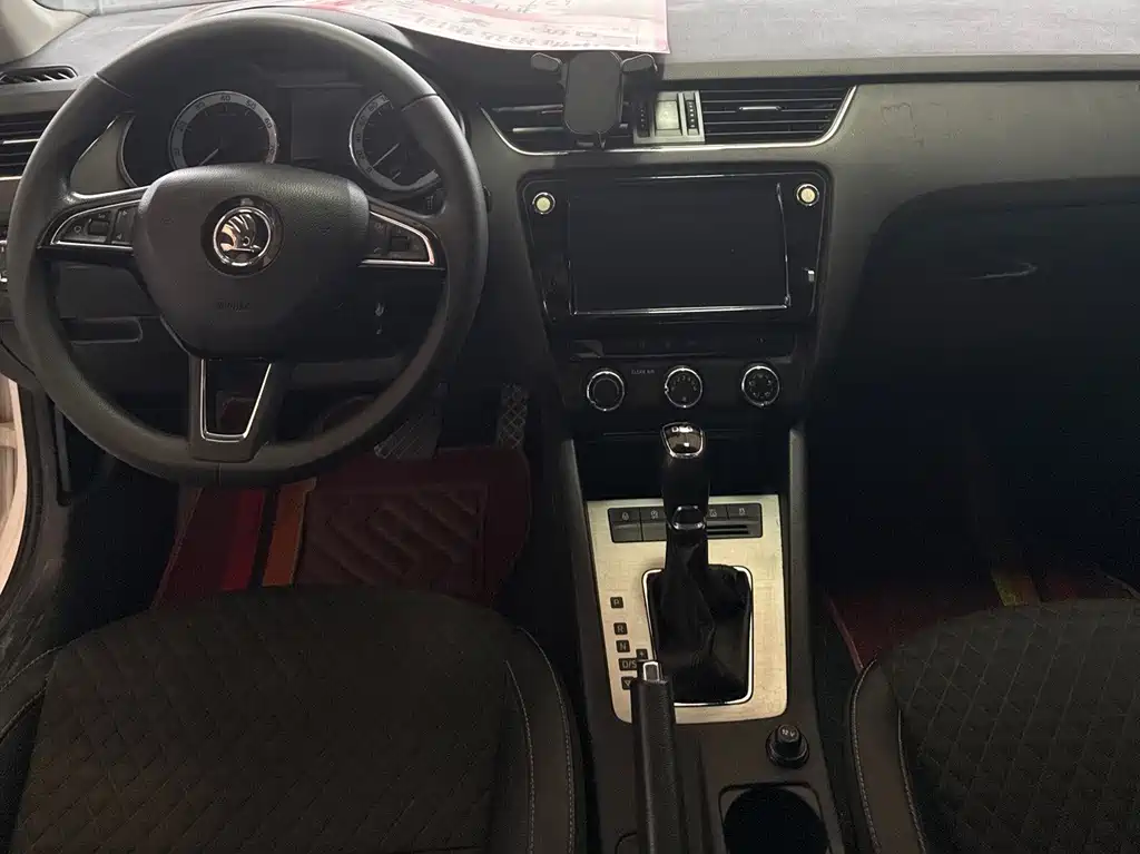 Skoda Octavia — миниатюра 10