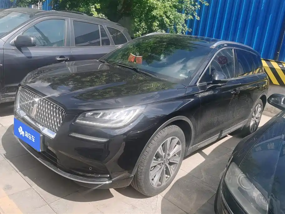 Купить Lincoln Corsair