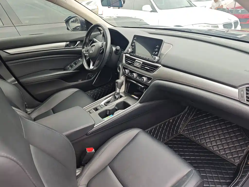Honda Accord — миниатюра 12