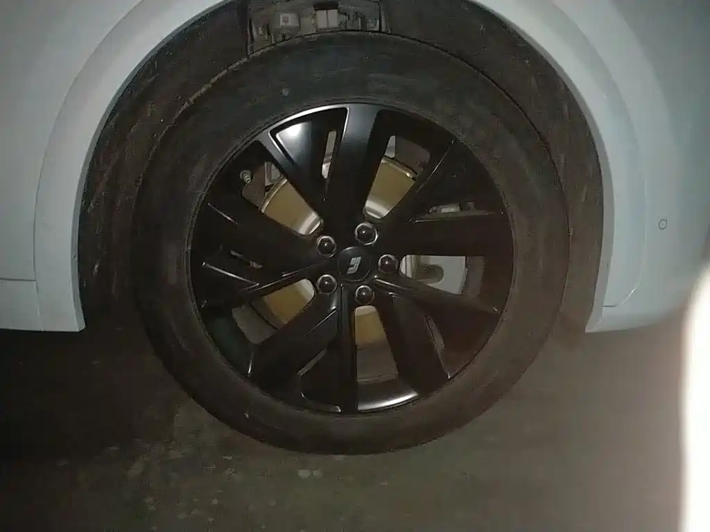 Li Auto Li L7 — миниатюра 8