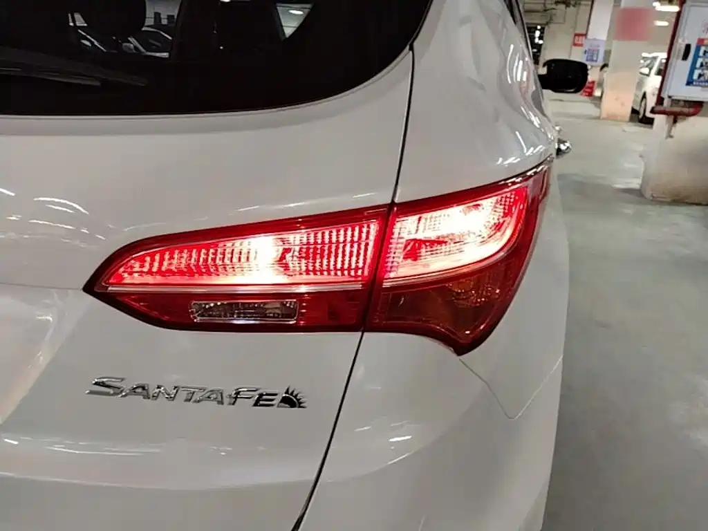 Hyundai Santa Fe — миниатюра 8