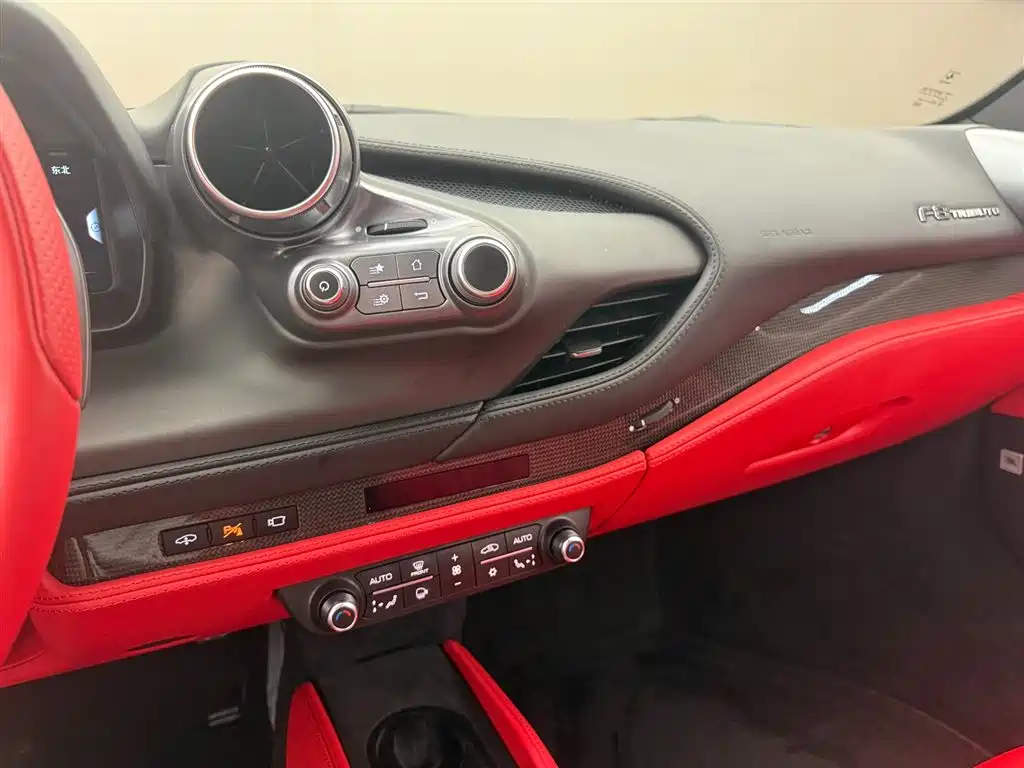 Ferrari F8 Tributo 3.9T V8, фото 8