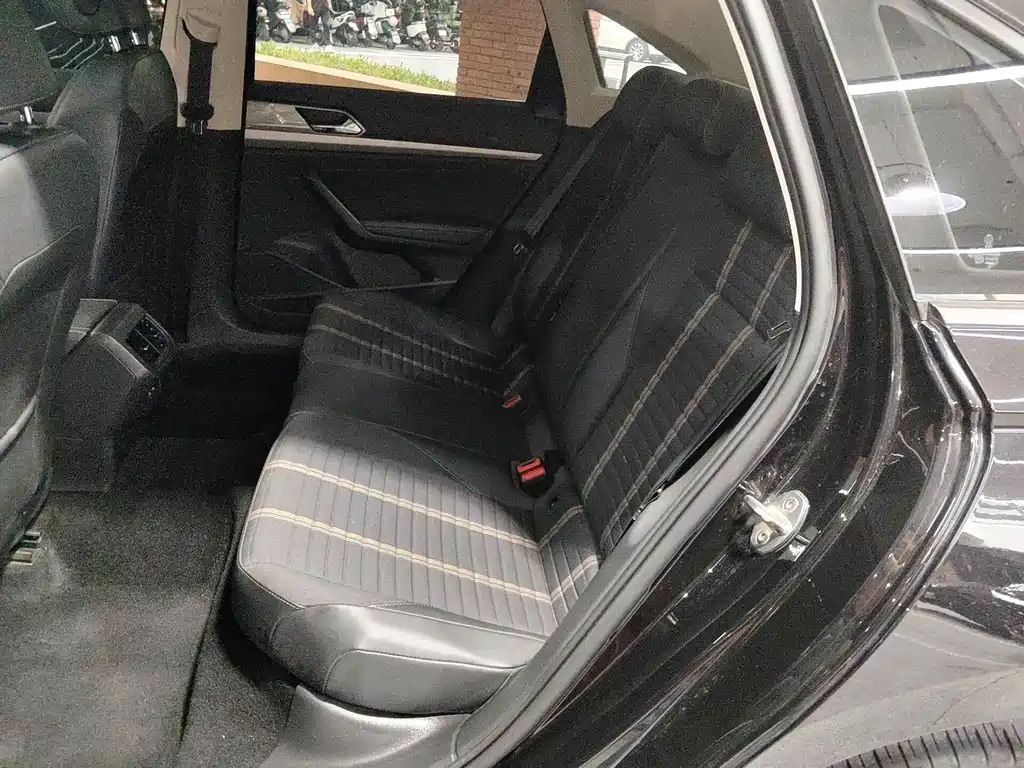 Volkswagen Lavida — миниатюра 11