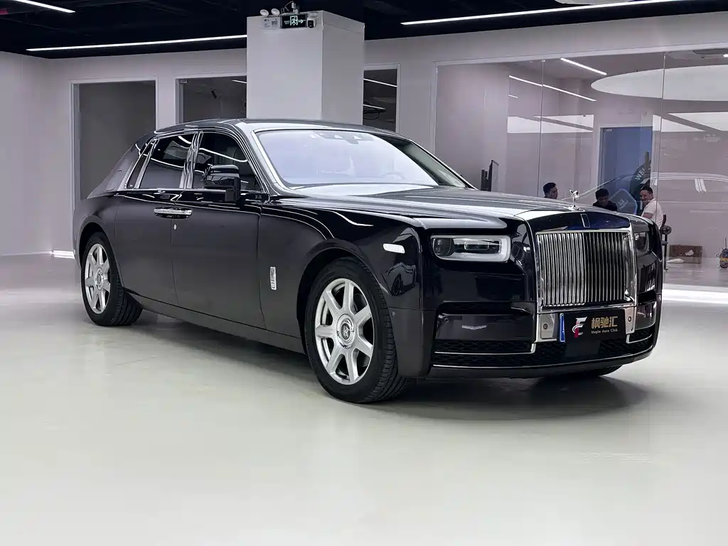 Rolls-Royce Phantom — миниатюра 3