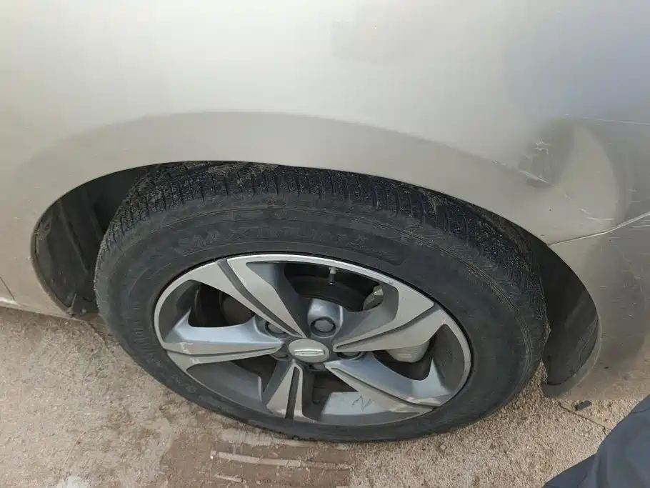 Geely Emgrand GL — миниатюра 6