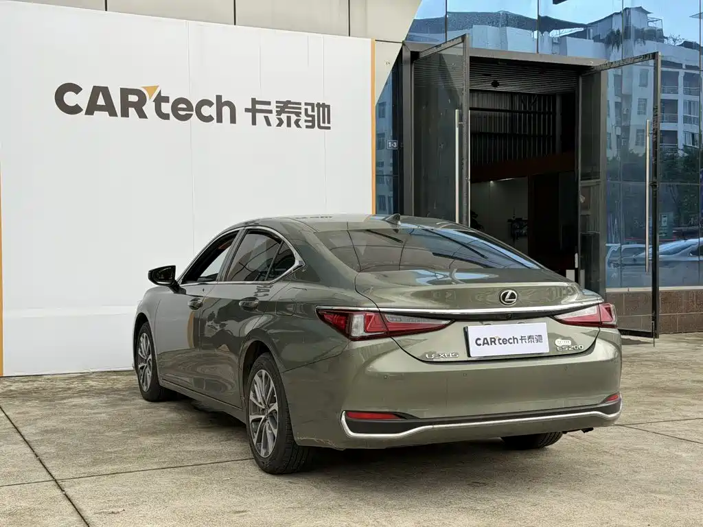Lexus ES — миниатюра 14