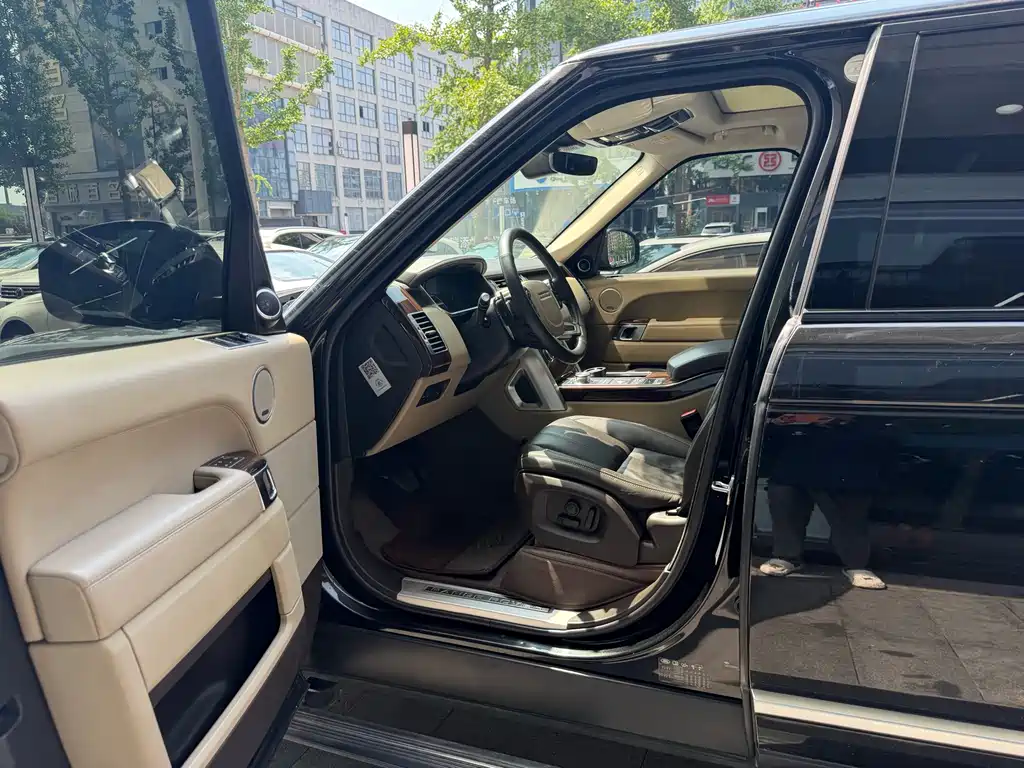 Land Rover Range Rover 2017 3.0 SC V6 Vogue Long Wheelbase