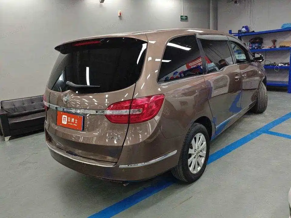 Buick GL8 — миниатюра 9