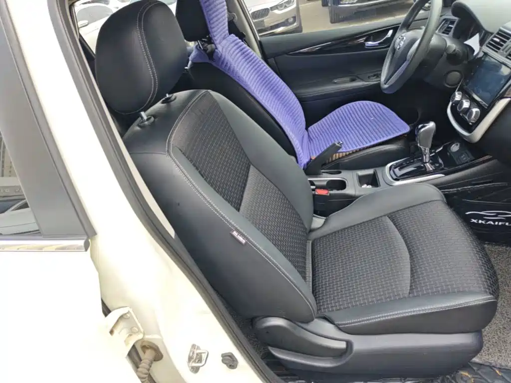 Nissan Tiida — миниатюра 25