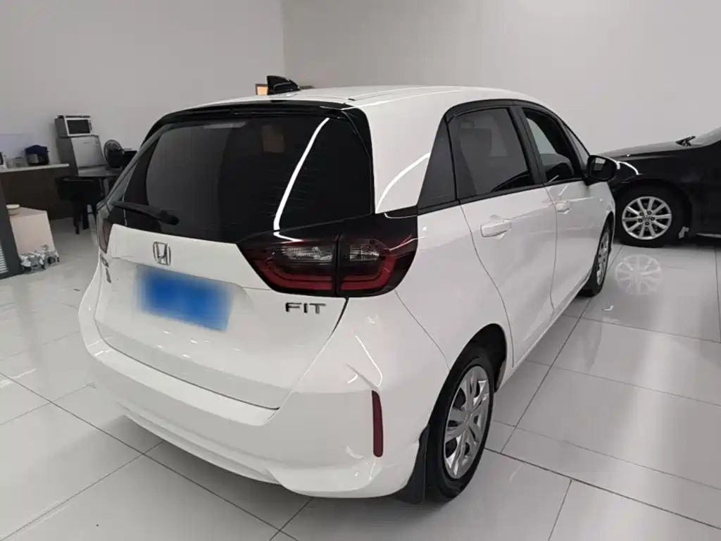 Honda Fit — миниатюра 7