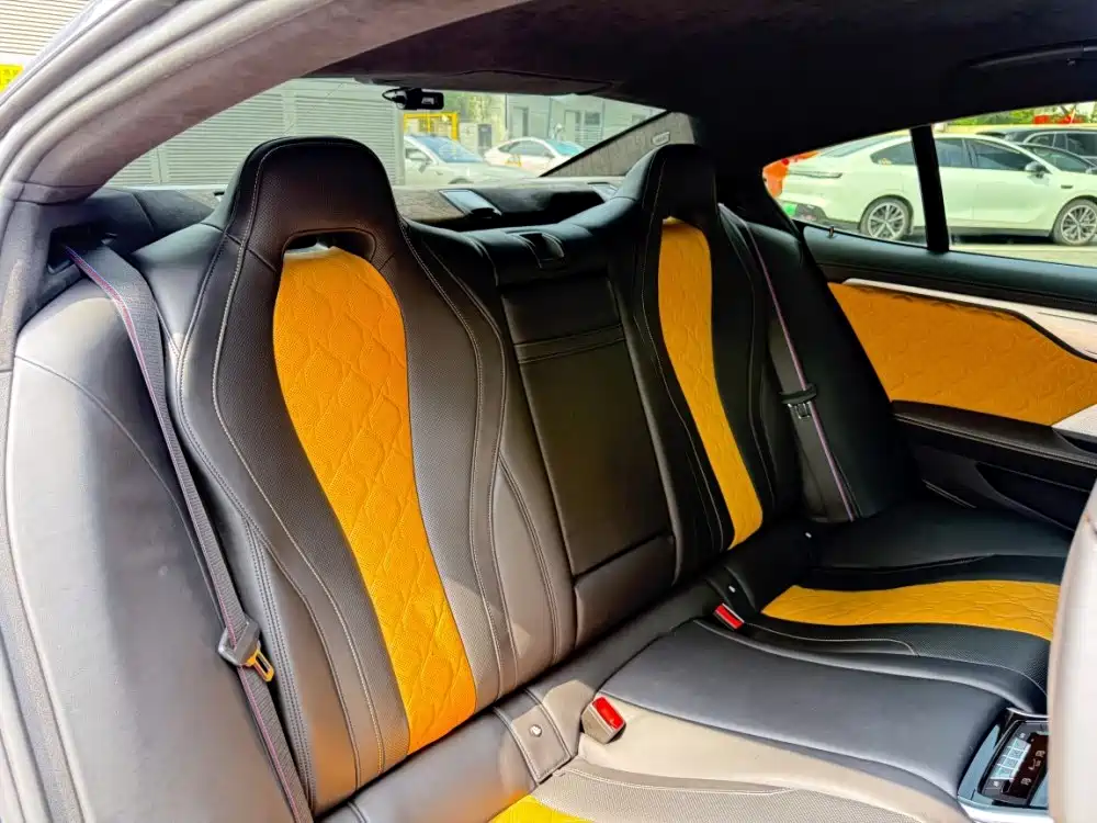 BMW M8 — миниатюра 10