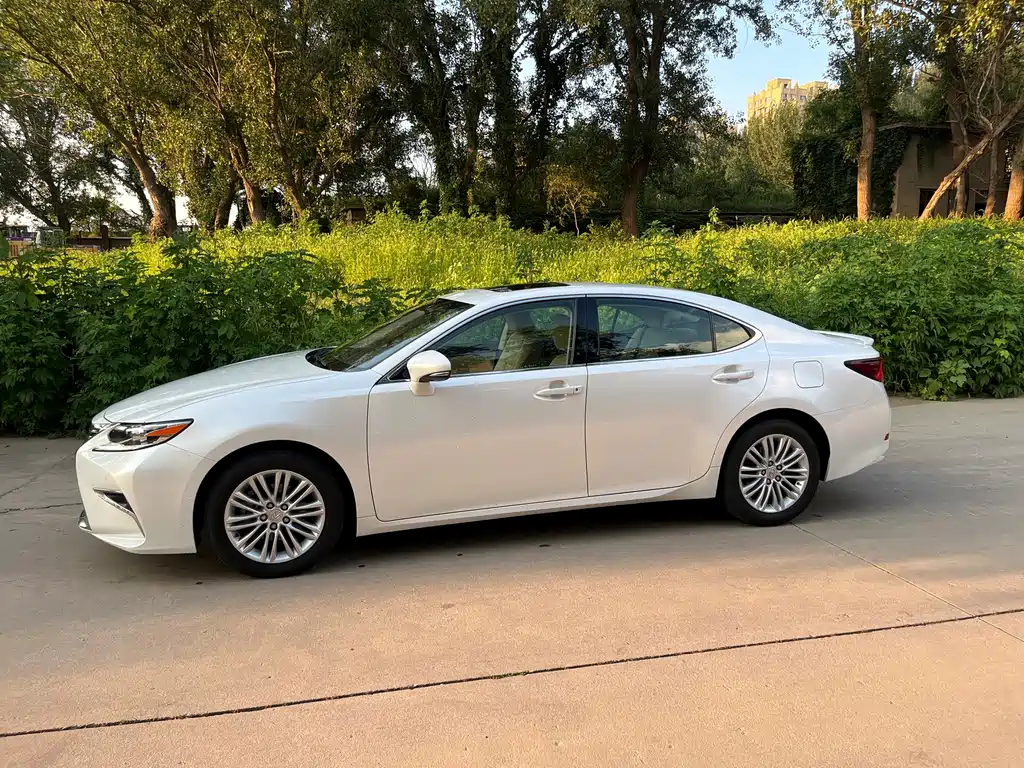 Lexus ES — миниатюра 3