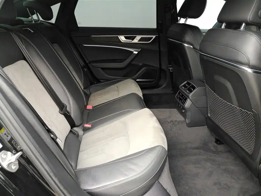 Audi A6L 2023 Черный из Китая, фото 6