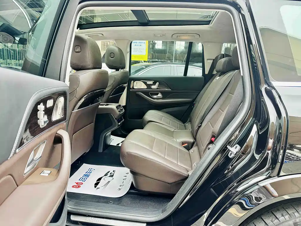 Mercedes-Benz GLS — миниатюра 10