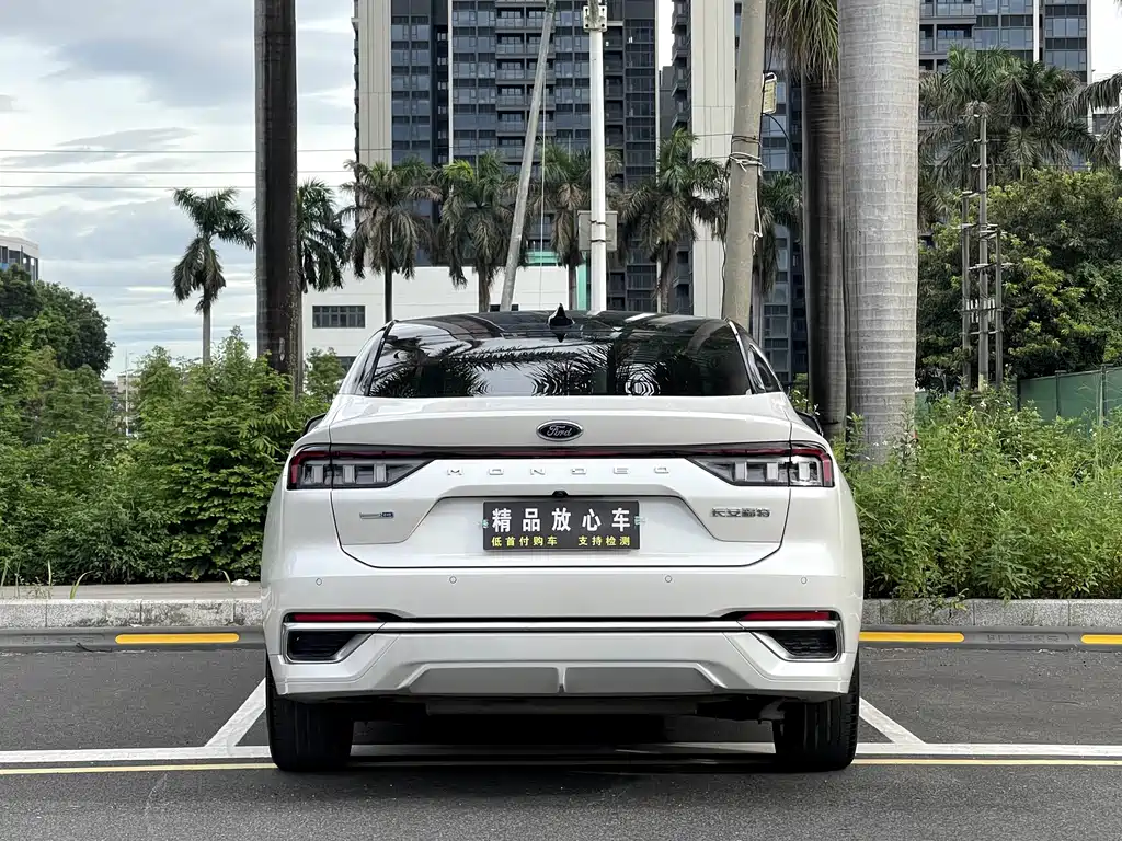 Ford Mondeo — миниатюра 6