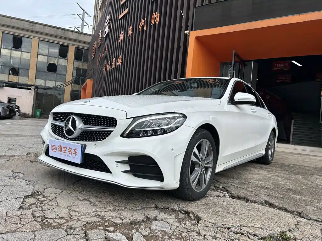 Mercedes-Benz C-Class — миниатюра 3