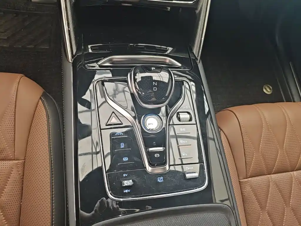 BYD Tang New Energy — миниатюра 14
