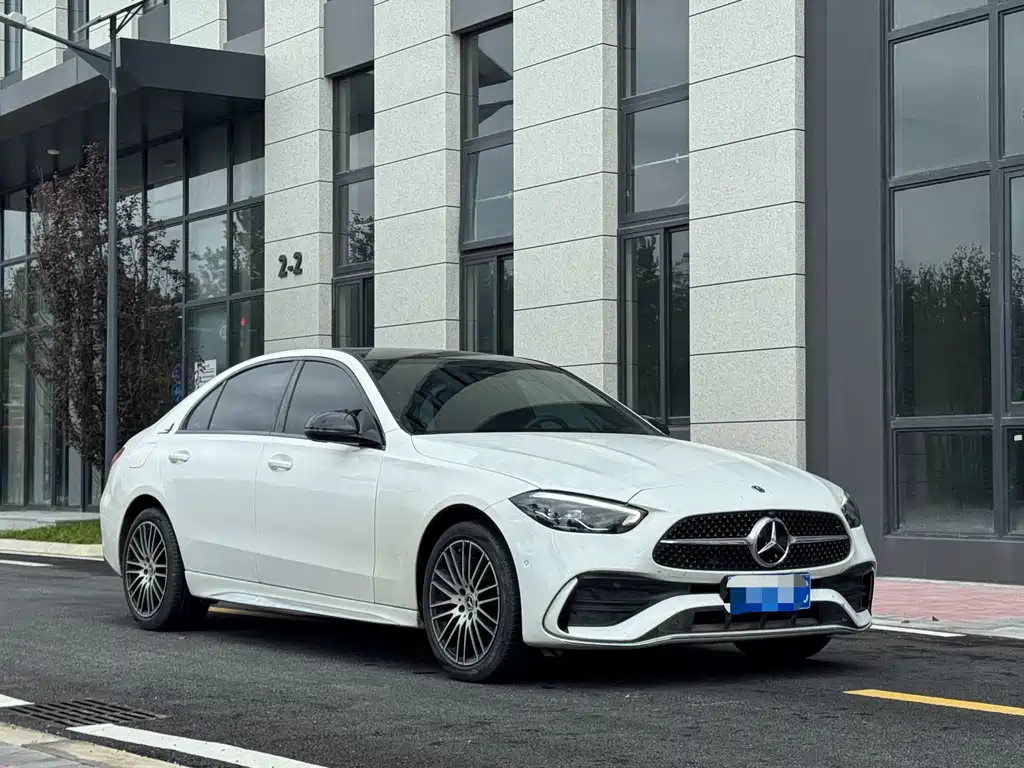 Mercedes-Benz C-Class — миниатюра 3