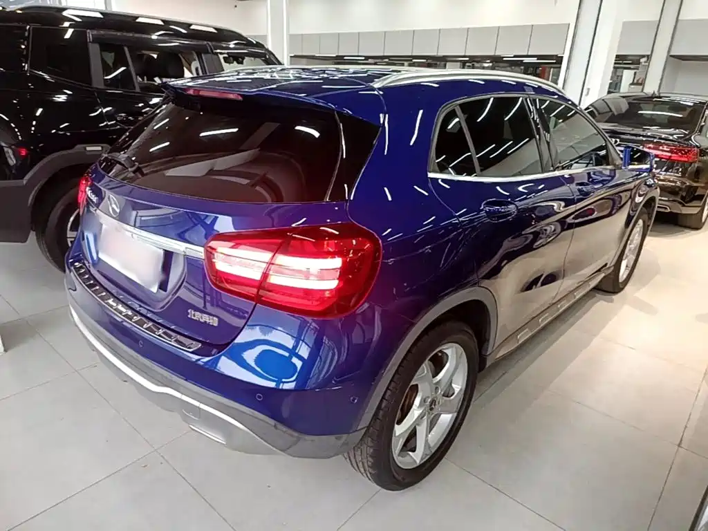 Mercedes-Benz GLA — миниатюра 7