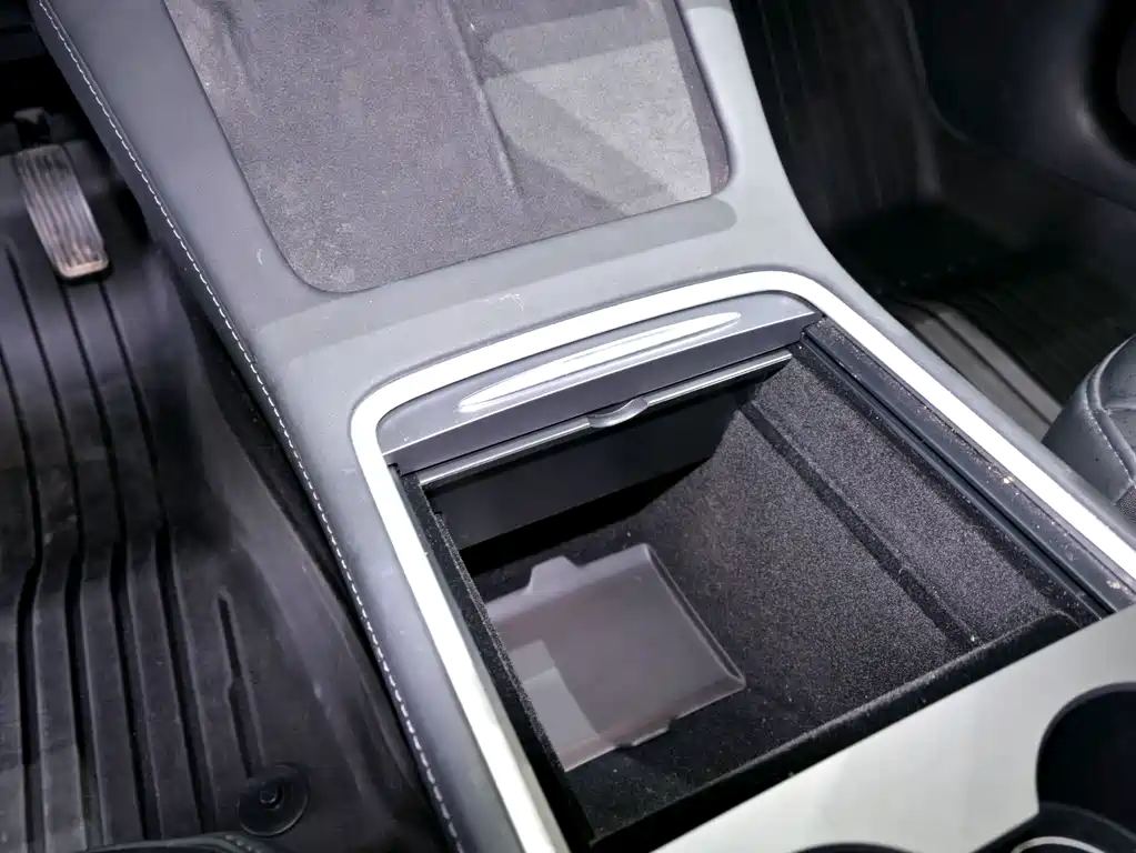 Tesla Model 3 — миниатюра 14