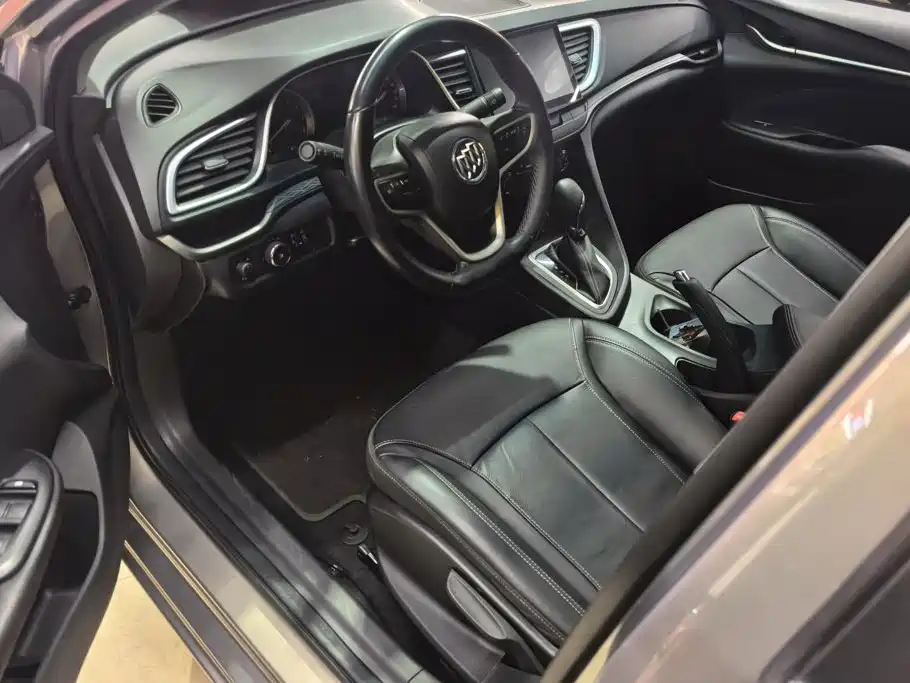 Buick Excelle — миниатюра 9