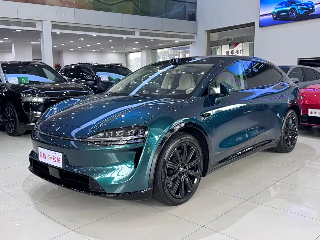 智界 Zhijie R7 2025
