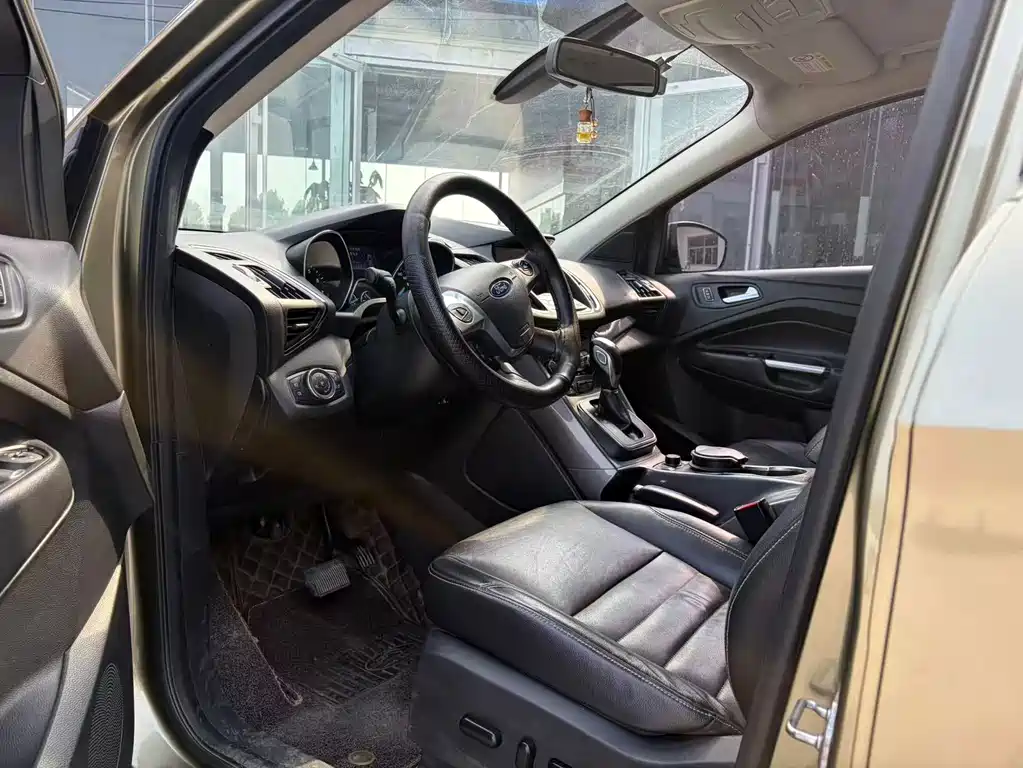 Ford Kuga — миниатюра 4