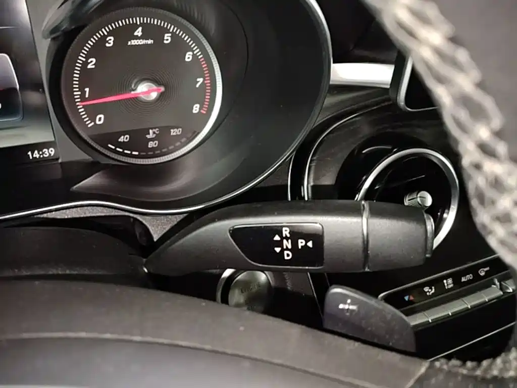 Mercedes-Benz C-Class — миниатюра 14
