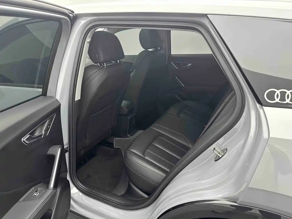 Audi Q2L — миниатюра 12