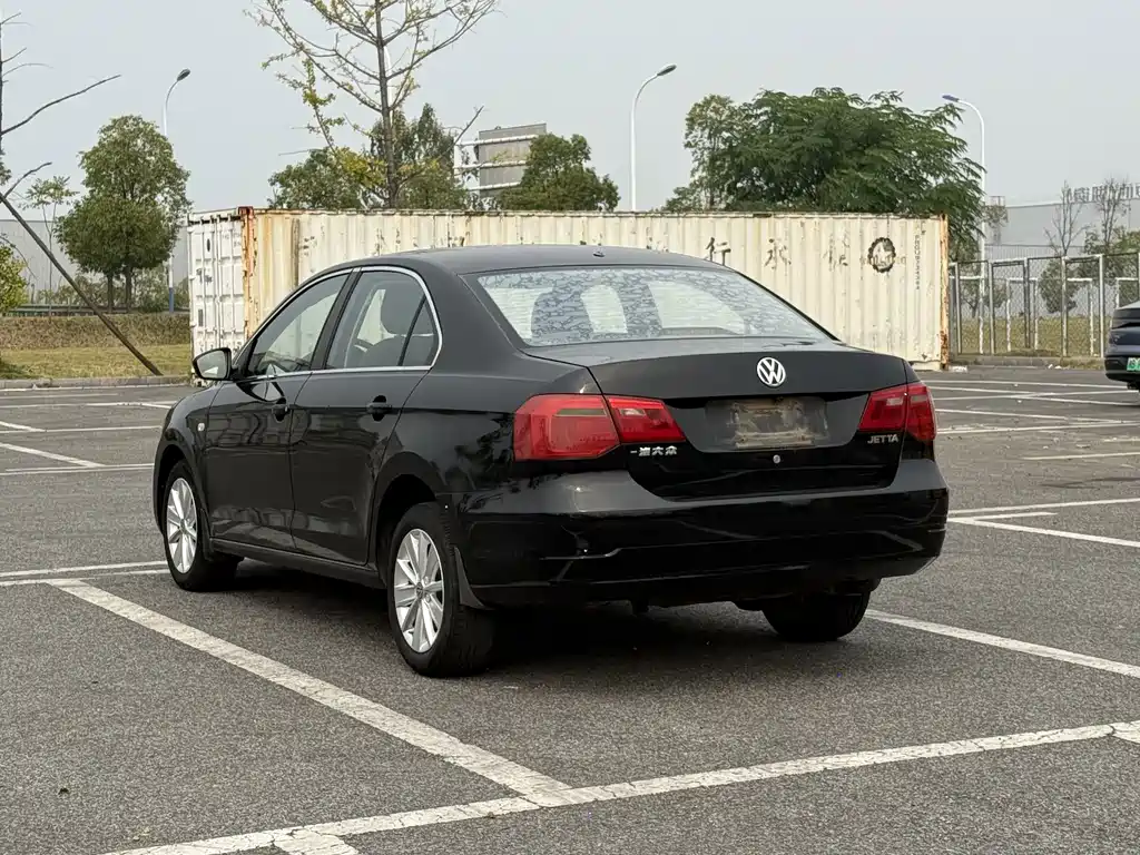 Volkswagen Jetta — миниатюра 13