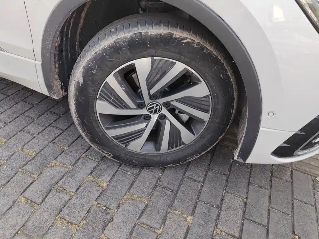 Volkswagen Tiguan L PHEV — миниатюра 8