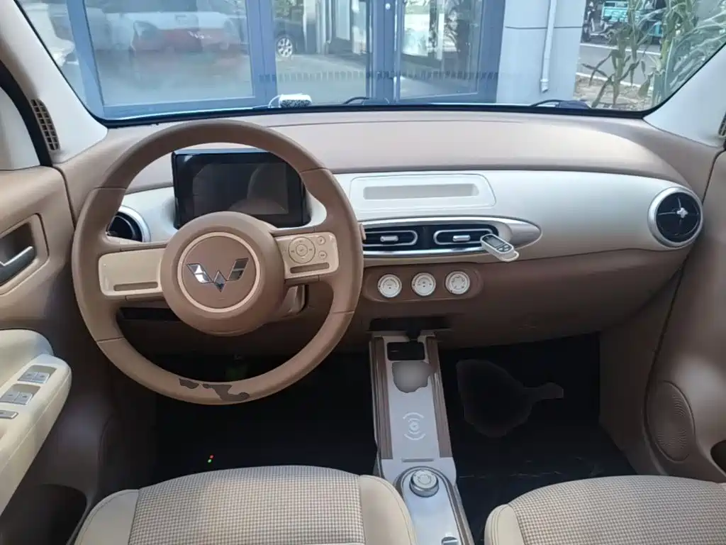 Wuling MINIEV — миниатюра 10