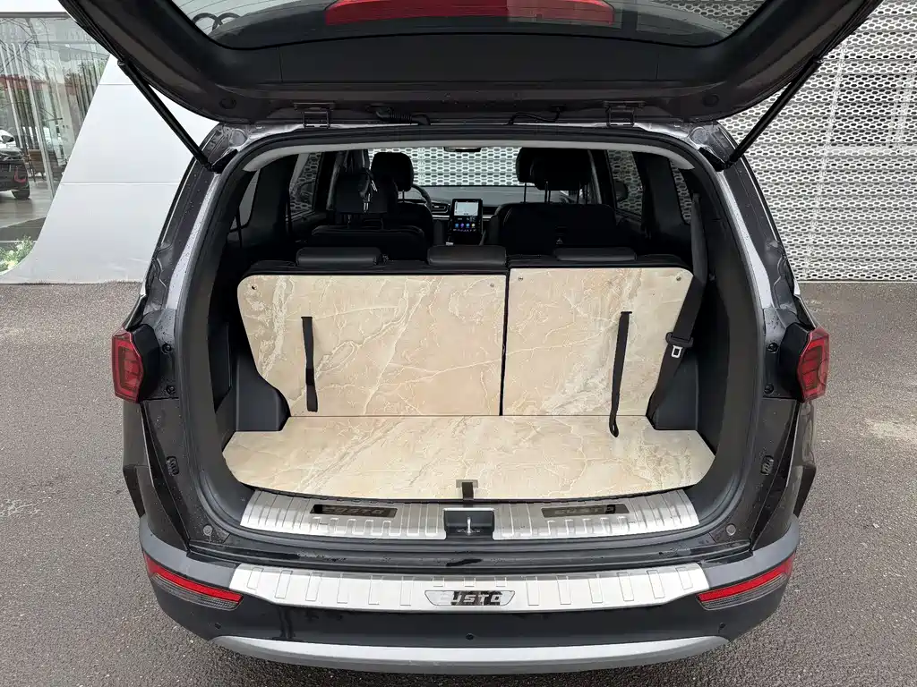 Hyundai Custo 2024 270TGDi LUX Luxury