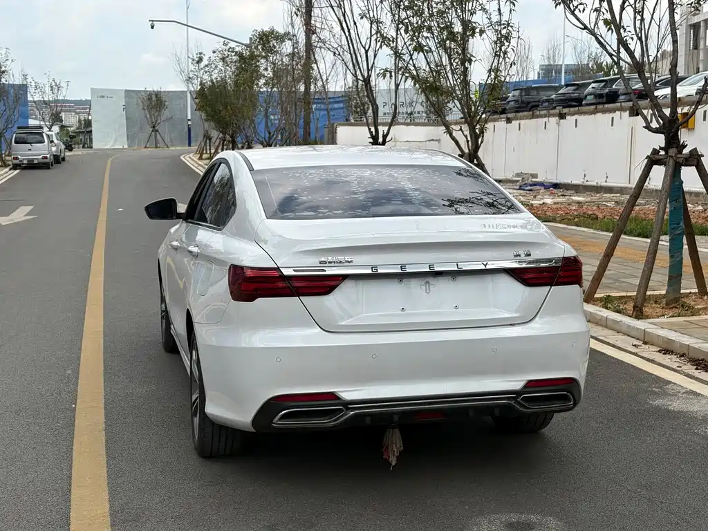 Geely Binrui — миниатюра 9