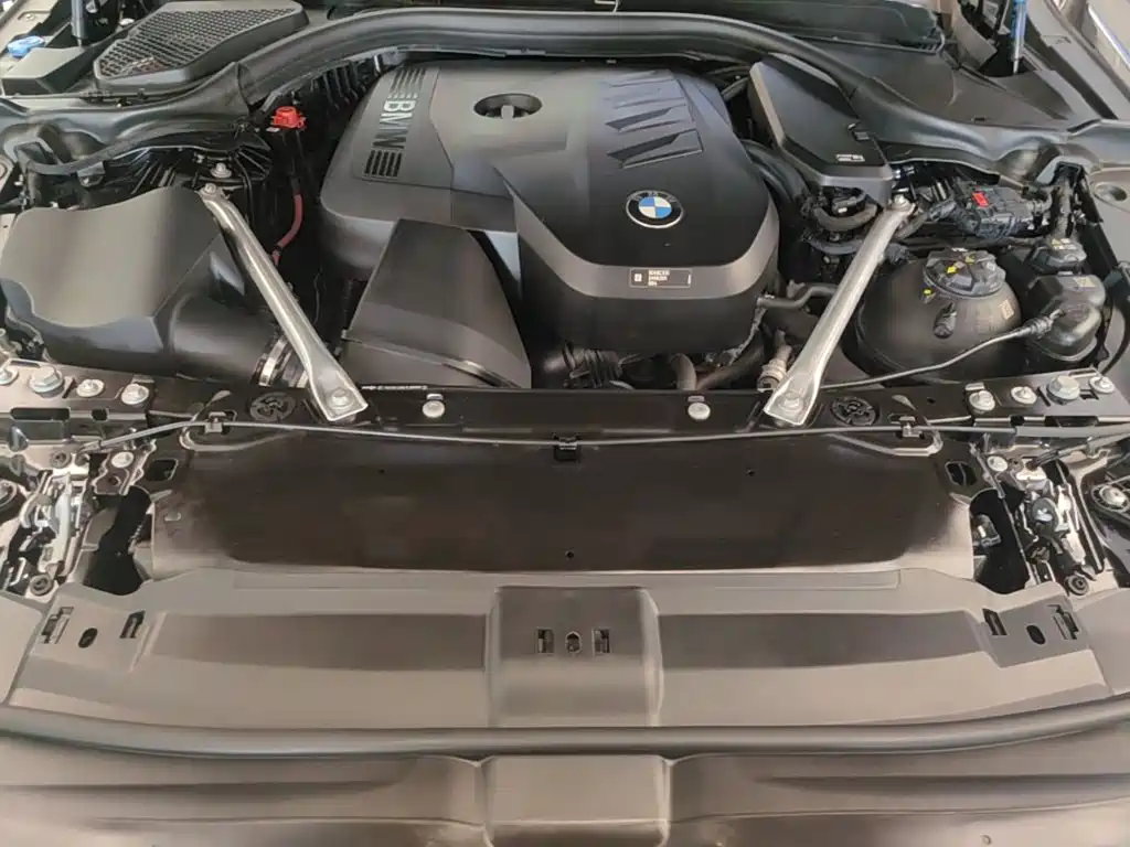 BMW 5 Series — миниатюра 20