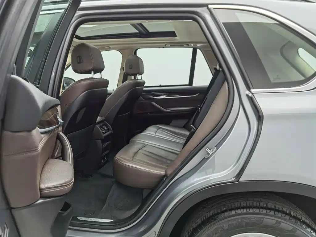 BMW X5 (Import) — миниатюра 15