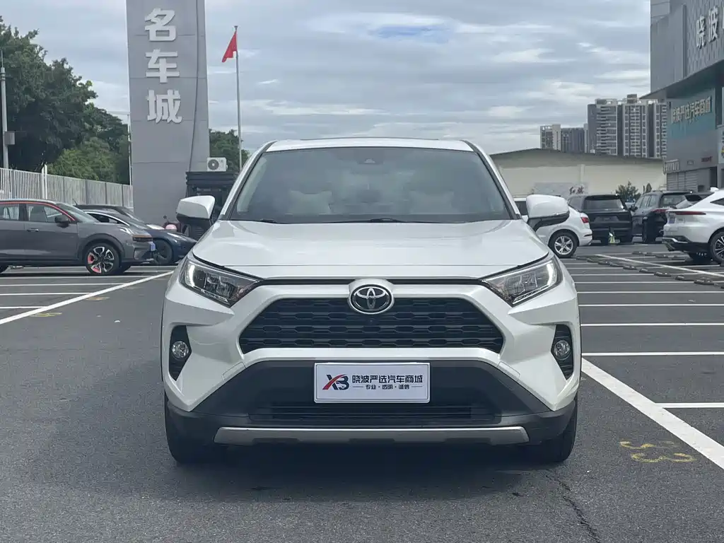 Toyota RAV4 — миниатюра 2