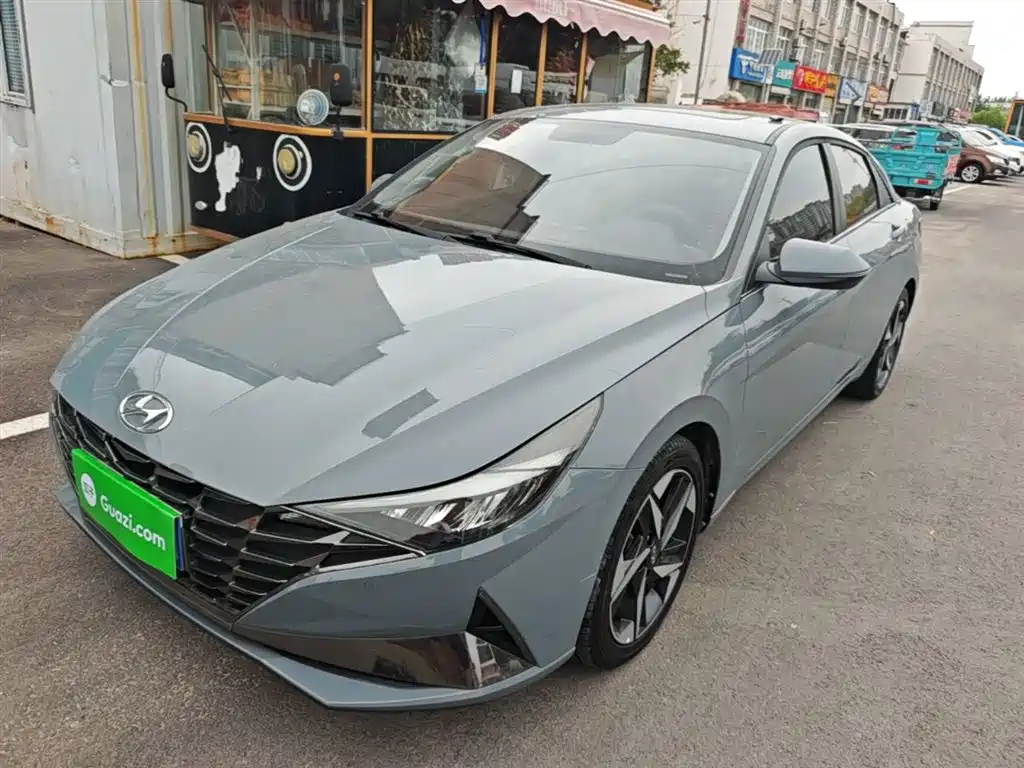 Купить Hyundai Elantra