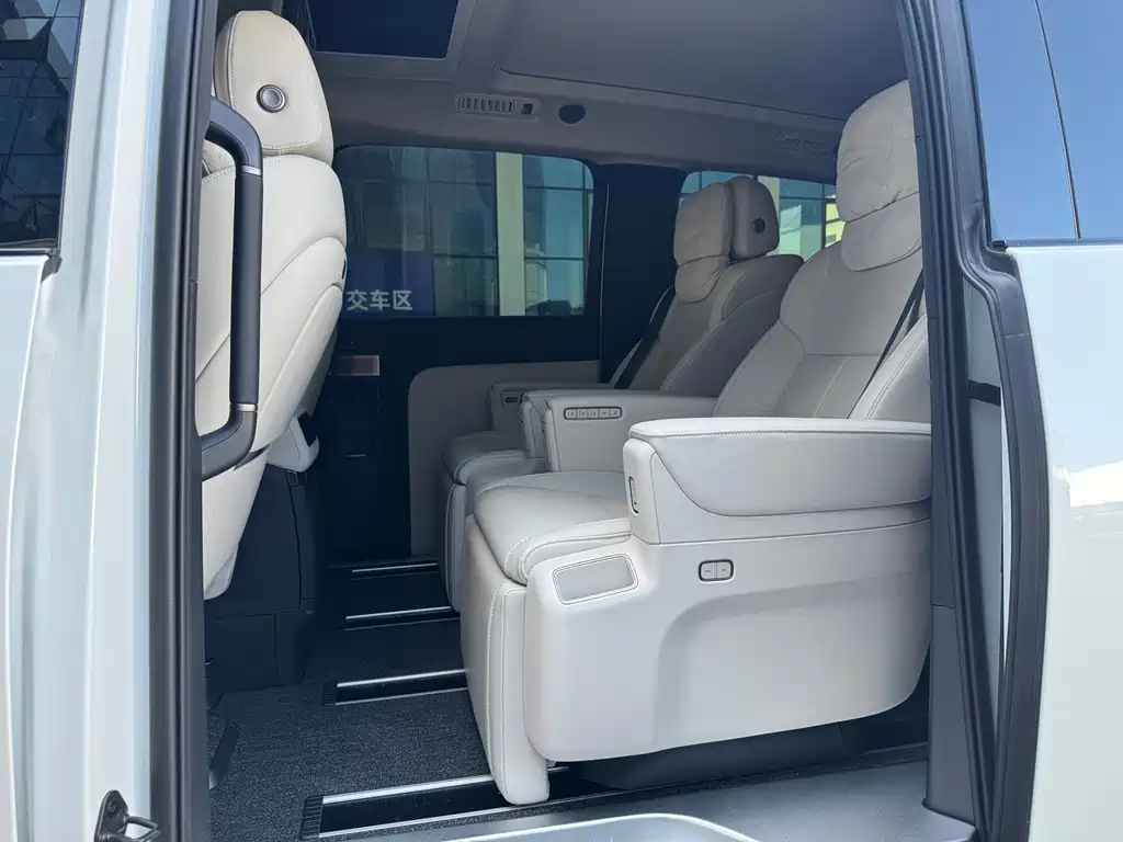 Li Auto Li MEGA — миниатюра 8